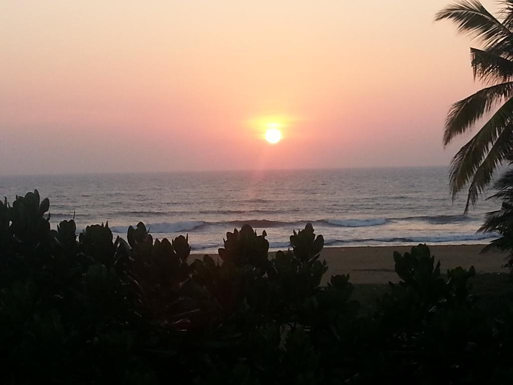 Navro Beach Resort Panadura Eksteriør billede