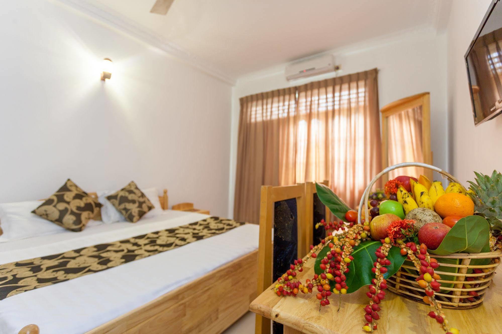 Navro Beach Resort Panadura Eksteriør billede