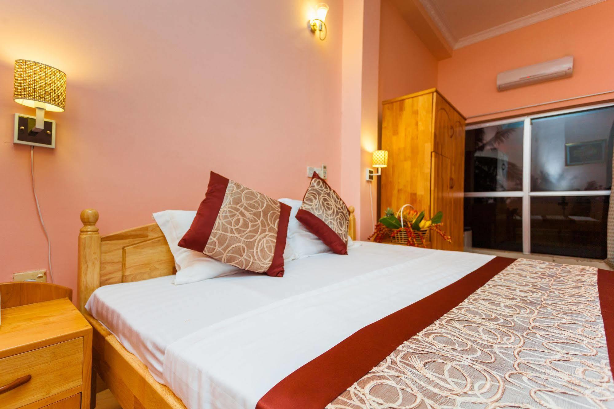 Navro Beach Resort Panadura Eksteriør billede